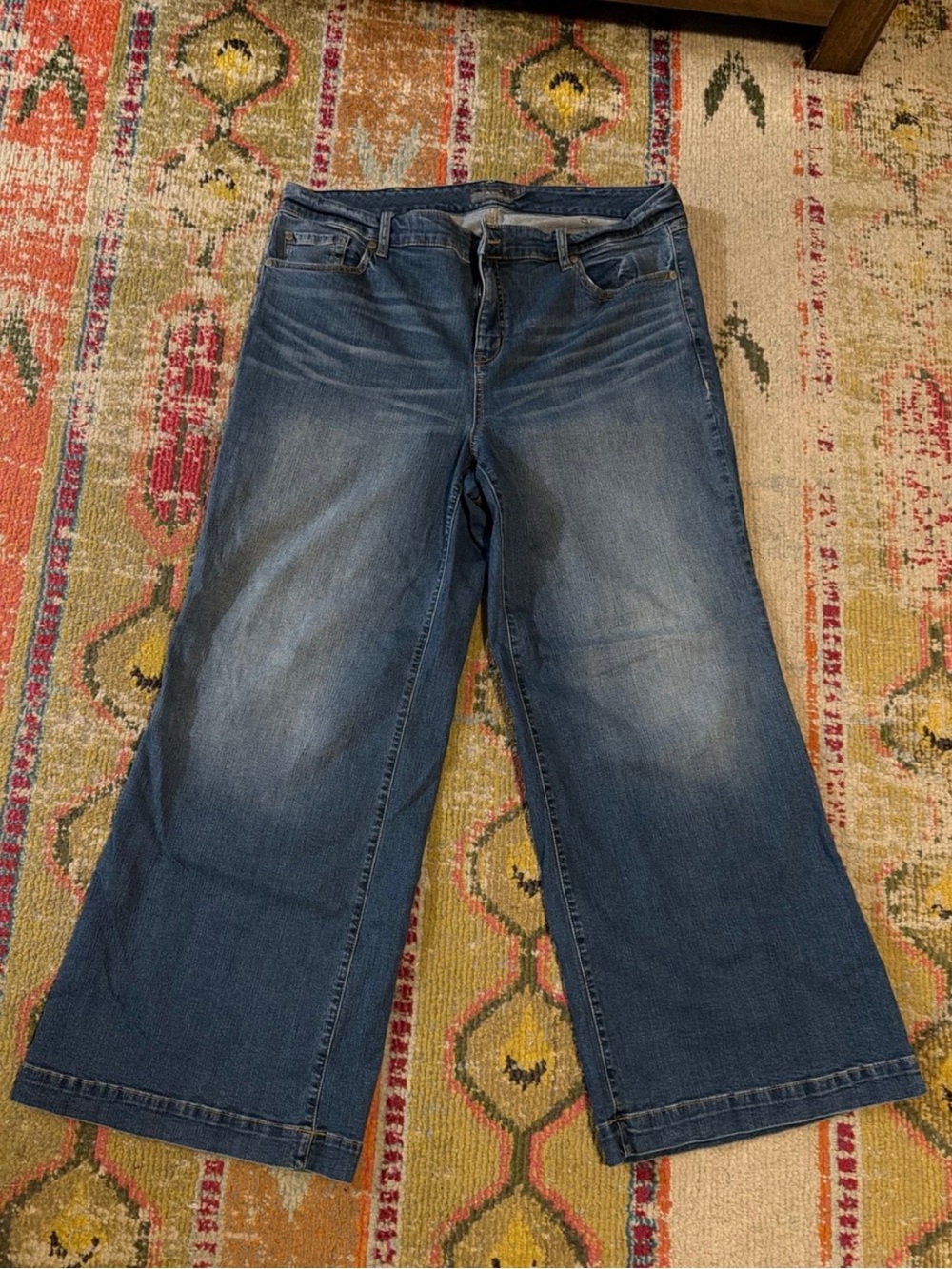 torrid 20R Wide-Leg Jeans in Washed Blue Denim